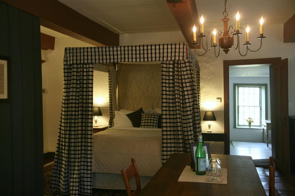 The Stone House Bed And Breakfast Hurley Номер фото